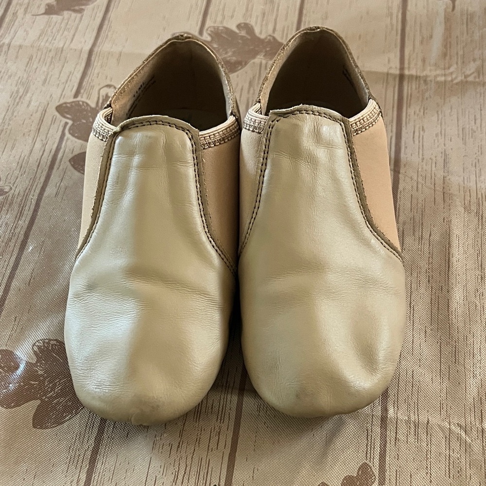 Kids Tan Slip-On jazz Shoes